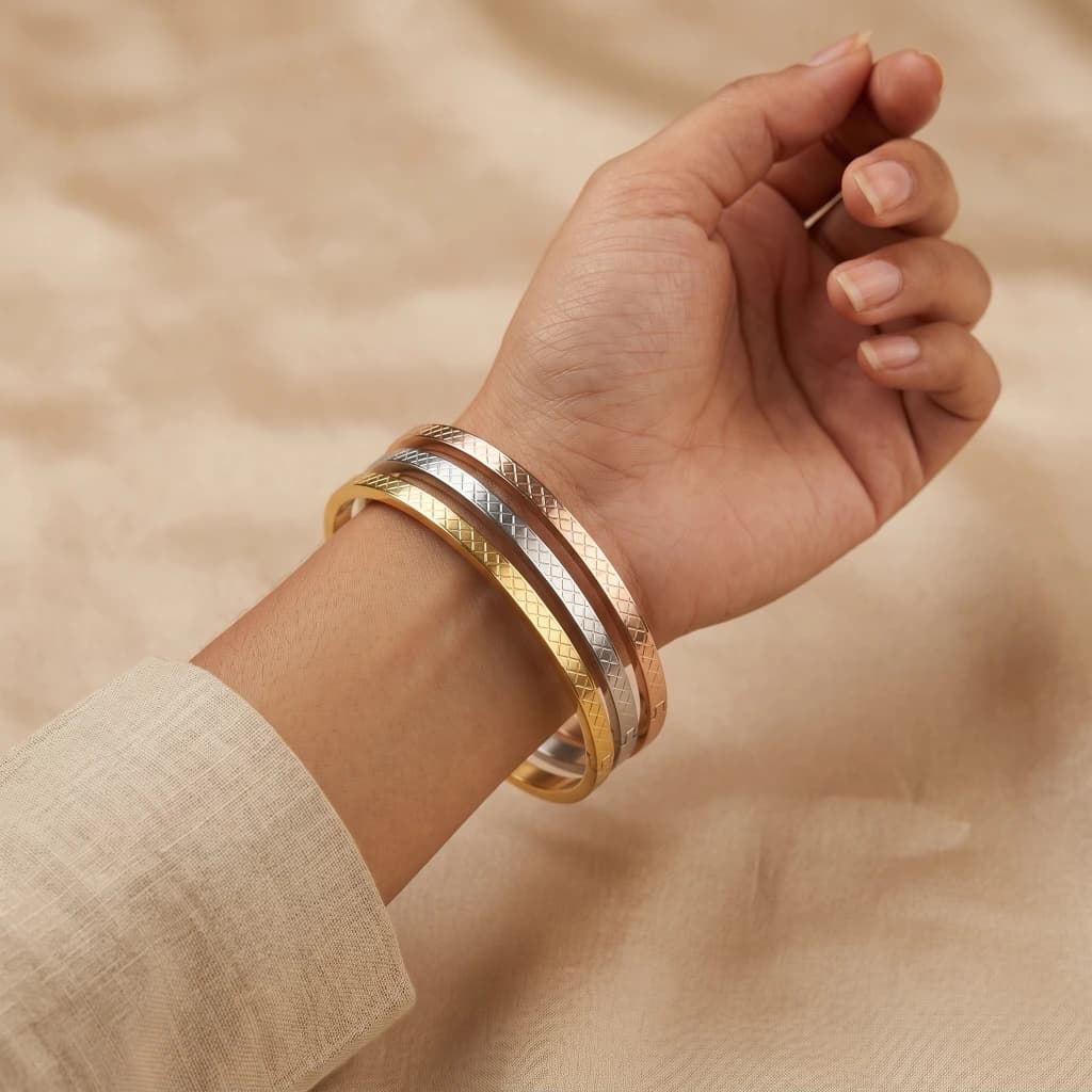 Tricolor Quilted Textured Openable Kada image 1