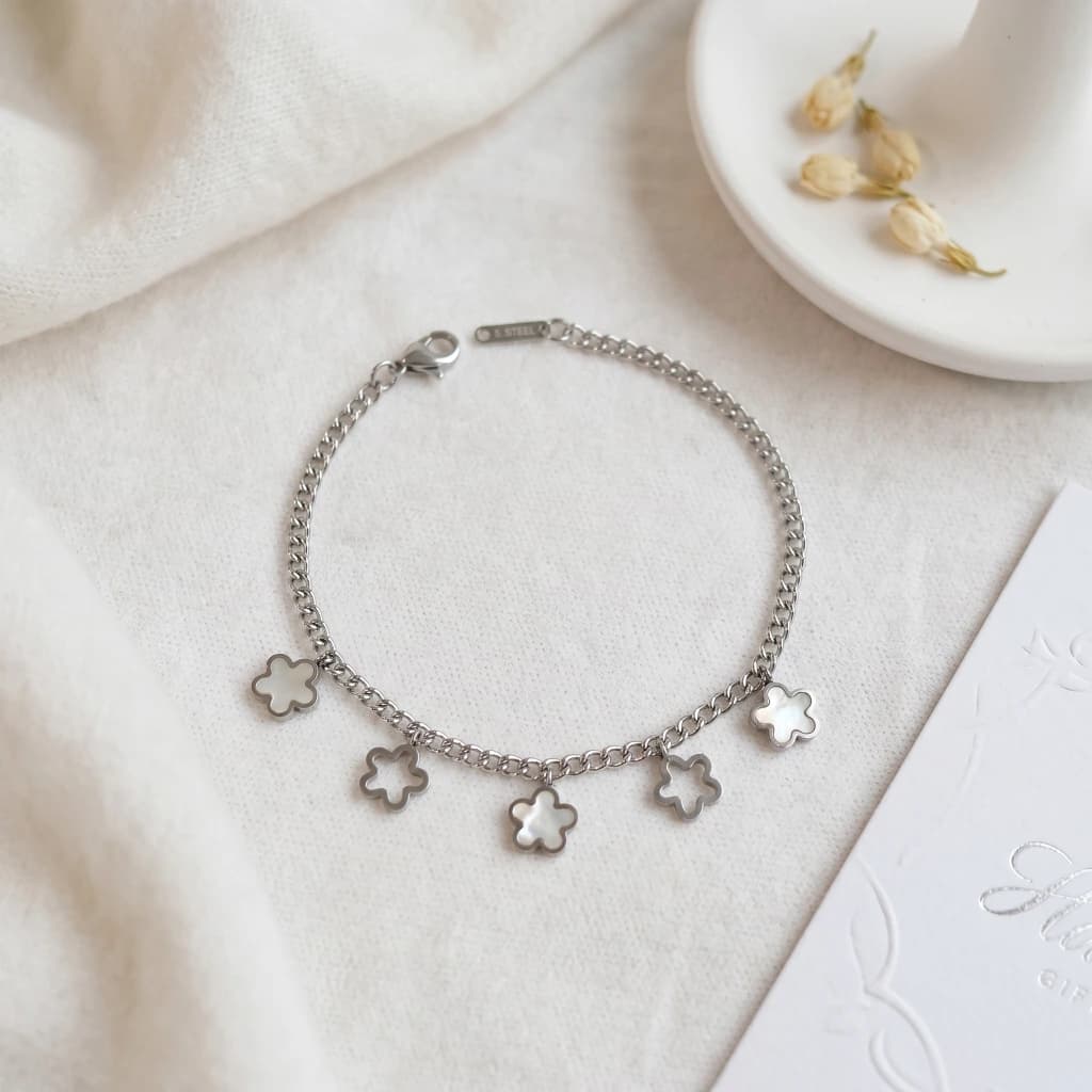 QDORA Silver Flower Pearlescent Charm Chain Bracelet image 3