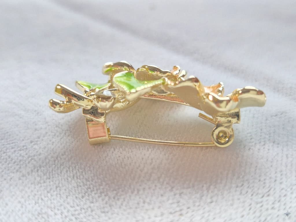 QDORA Large Gold Peach Floral Saree Brooch image 2