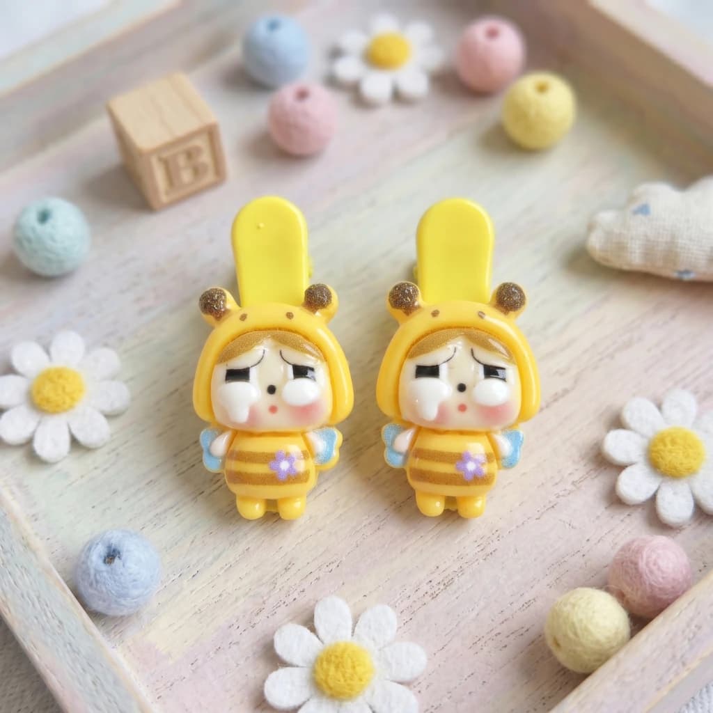 QDORA Yellow Bee Character Alligator Hair Clip Set image 2